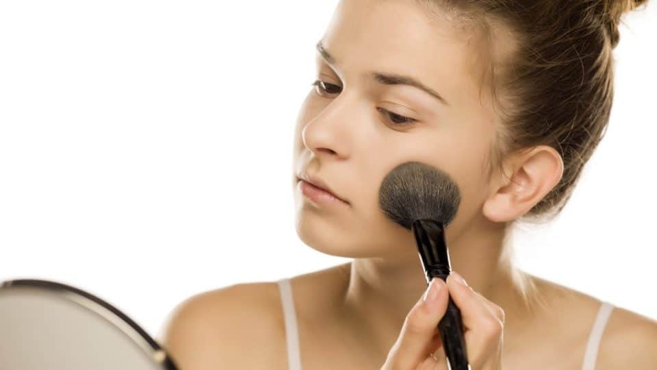 Powder vs. Liquid Foundation Which One You Should Choose